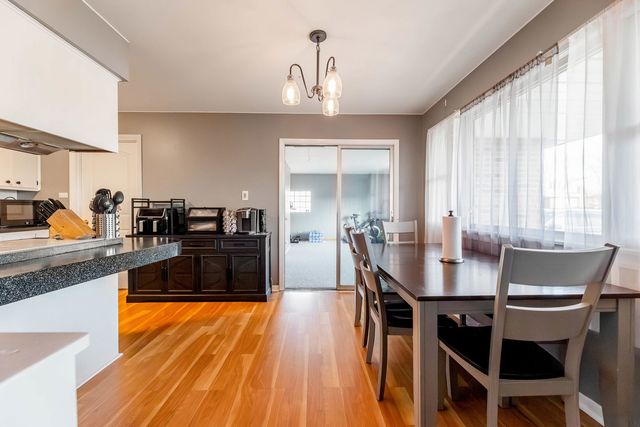 7712 S Oketo Avenue, Bridgeview, IL 60455