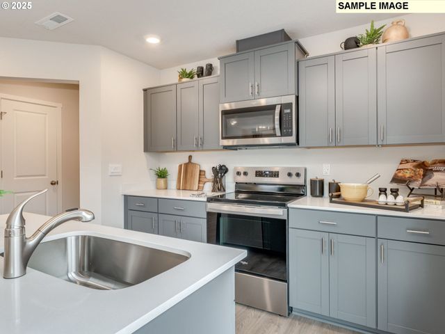 1102 Se 194TH Pl, Camas, WA 98607