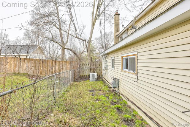 1377 Dorothea Road, Berkley, MI 48072