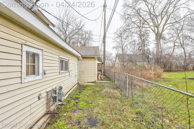 1377 Dorothea Road, Berkley, MI 48072