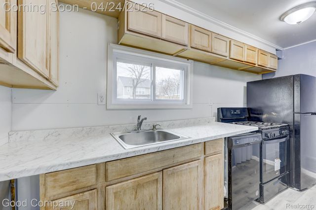 1377 Dorothea Road, Berkley, MI 48072