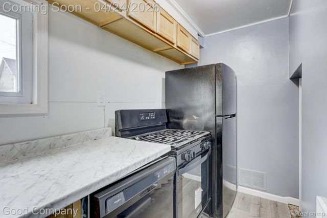 1377 Dorothea Road, Berkley, MI 48072