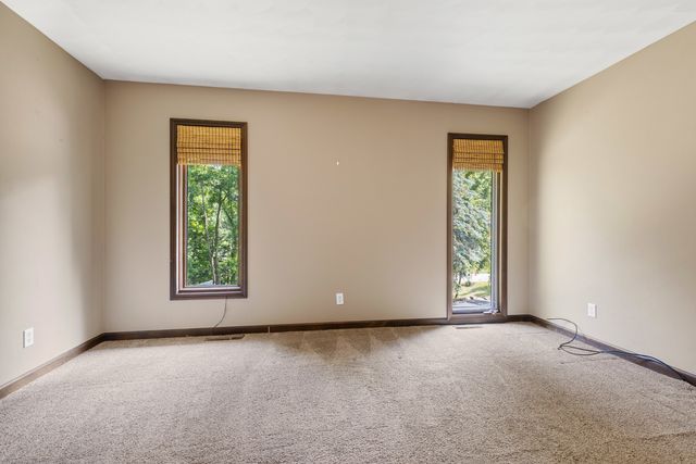 10295 Ray Drive, Roscoe, IL 61073