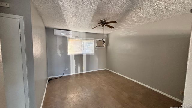 5602 Bienville Dr Apt C2, San Antonio, TX 78233