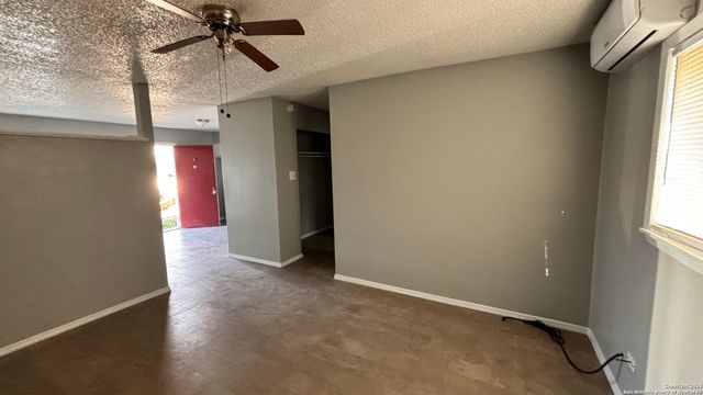 5602 Bienville Dr Apt C2, San Antonio, TX 78233