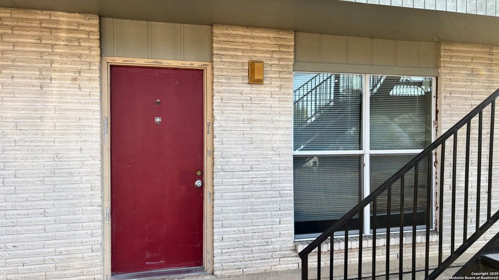 5602 Bienville Dr Apt C2, San Antonio, TX 78233