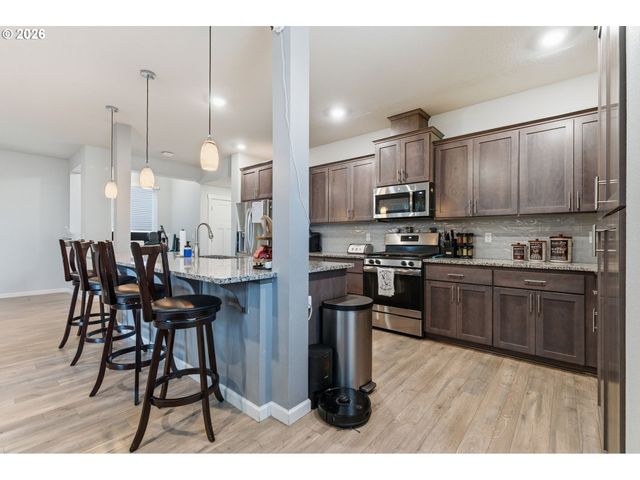 476 Sw 15TH Ave, Canby, OR 97013