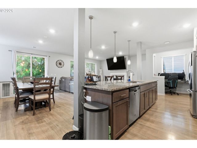 476 Sw 15TH Ave, Canby, OR 97013