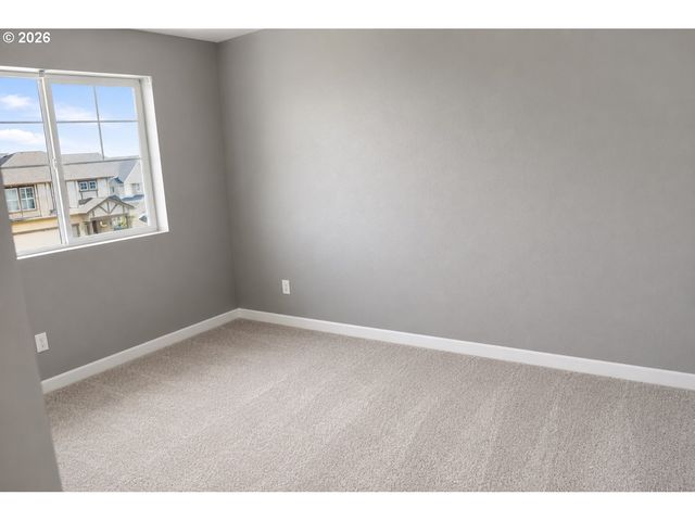 476 Sw 15TH Ave, Canby, OR 97013