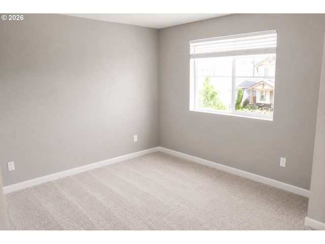 476 Sw 15TH Ave, Canby, OR 97013