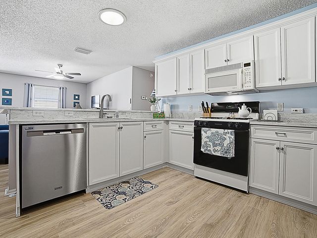 17385 SE 78TH DRAUGHTON COURT, The Villages, FL 32162