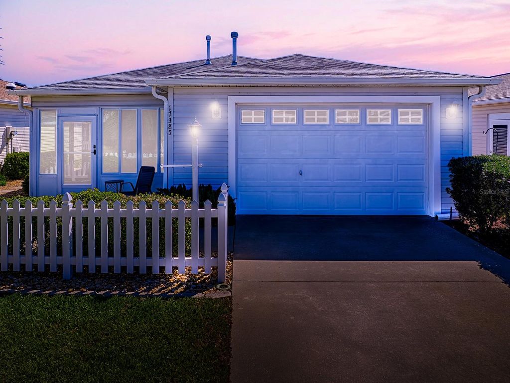 Image 2 of property listing at 17385 SE 78TH DRAUGHTON COURT, The Villages, FL 32162