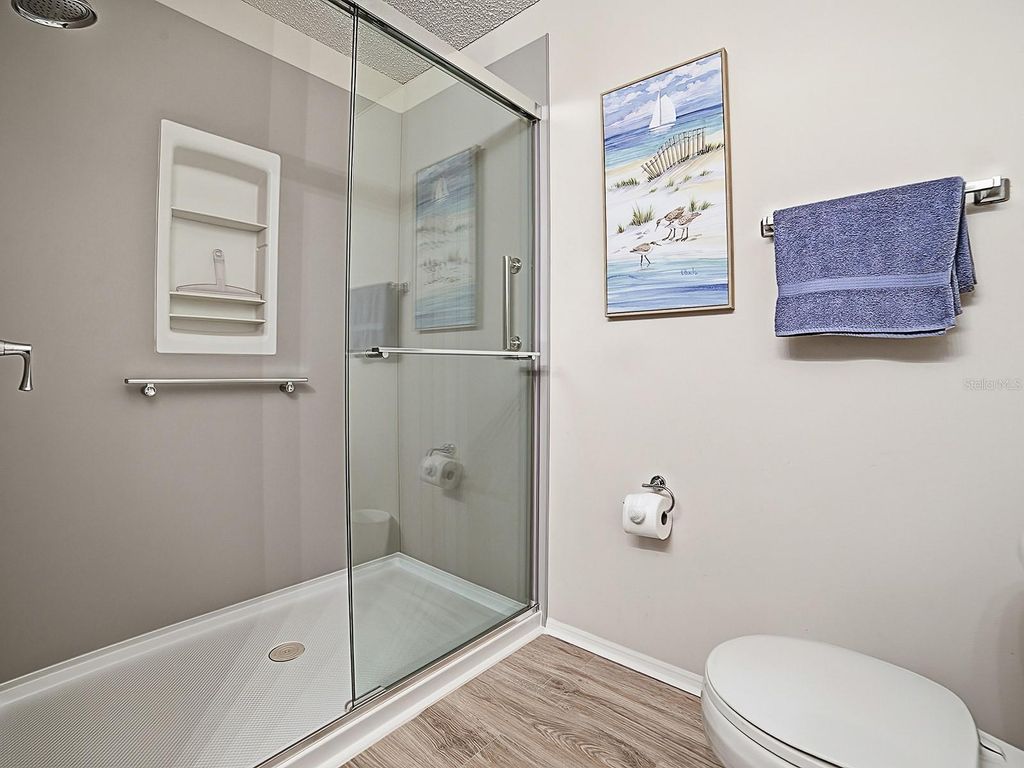 Image 25 of property listing at 17385 SE 78TH DRAUGHTON COURT, The Villages, FL 32162