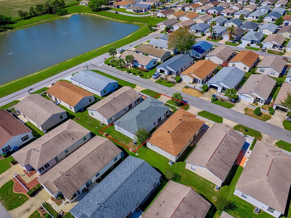 Image 38 of property listing at 17385 SE 78TH DRAUGHTON COURT, The Villages, FL 32162