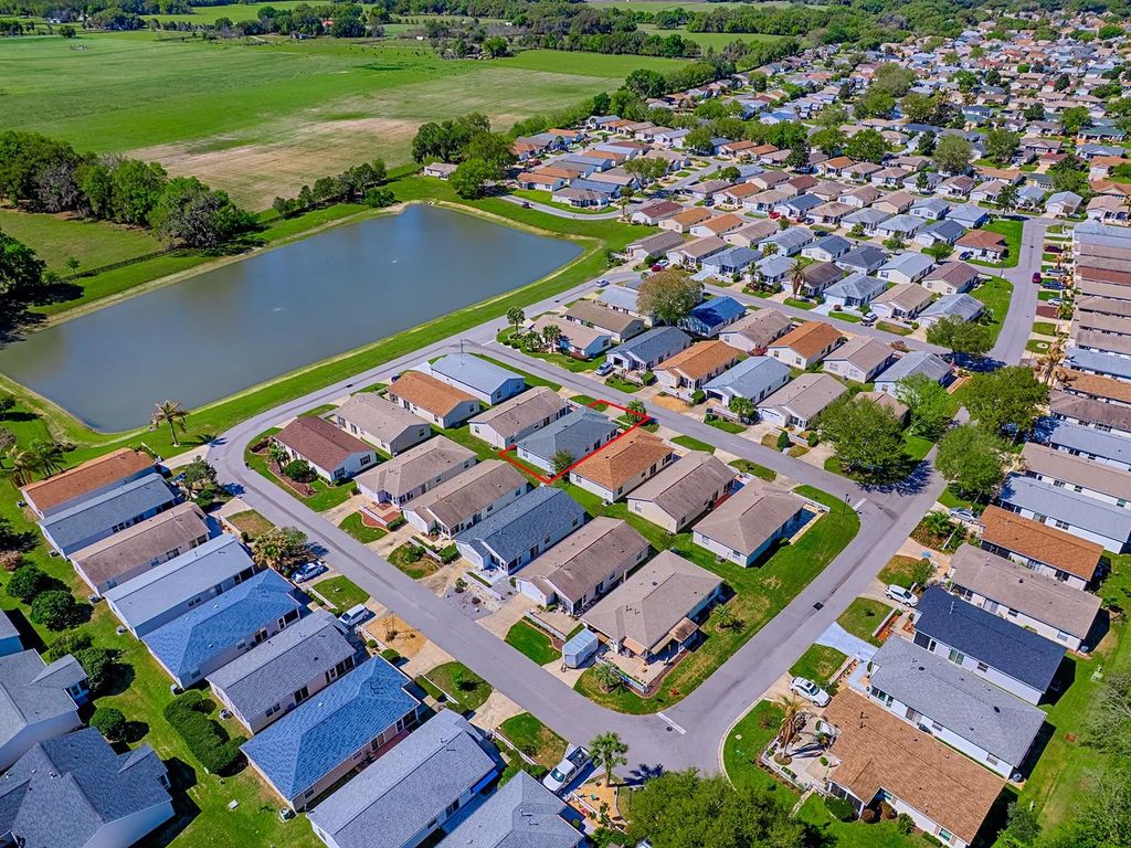 Image 39 of property listing at 17385 SE 78TH DRAUGHTON COURT, The Villages, FL 32162