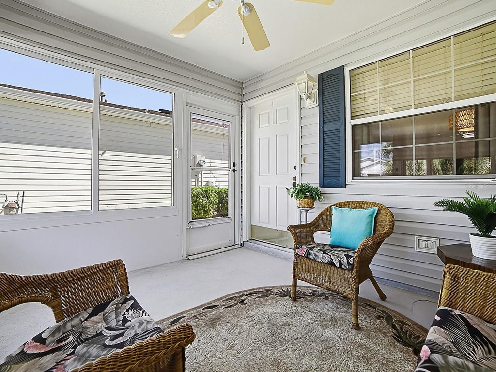 Image 5 of property listing at 17385 SE 78TH DRAUGHTON COURT, The Villages, FL 32162