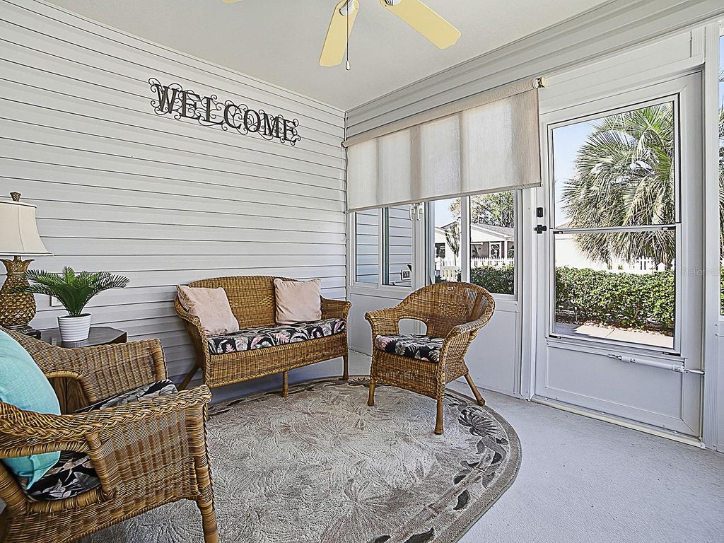 Image 6 of property listing at 17385 SE 78TH DRAUGHTON COURT, The Villages, FL 32162