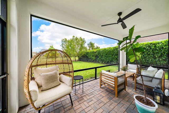 19323 Broad Shore Walk, Loxahatchee, FL 33470