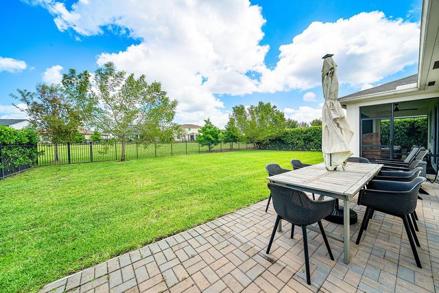 19323 Broad Shore Walk, Loxahatchee, FL 33470