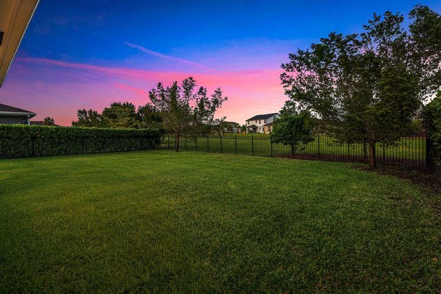 19323 Broad Shore Walk, Loxahatchee, FL 33470