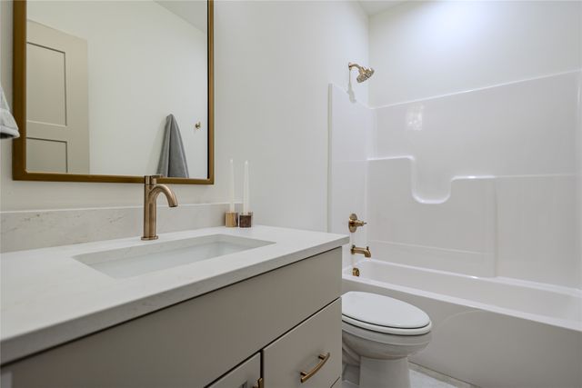 1207 S 92nd Street, West Des Moines, IA 50266