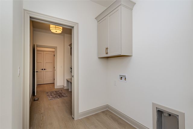 1207 S 92nd Street, West Des Moines, IA 50266