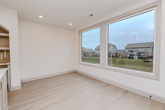 1207 S 92nd Street, West Des Moines, IA 50266