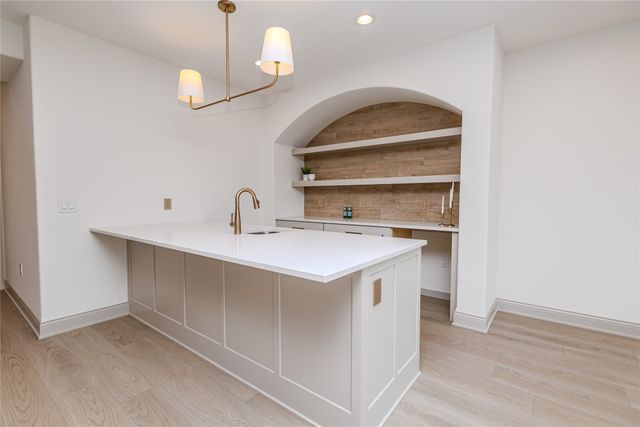 1207 S 92nd Street, West Des Moines, IA 50266