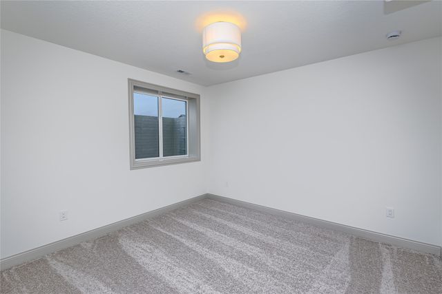 1207 S 92nd Street, West Des Moines, IA 50266