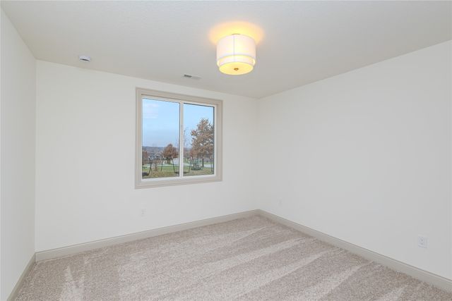 1207 S 92nd Street, West Des Moines, IA 50266