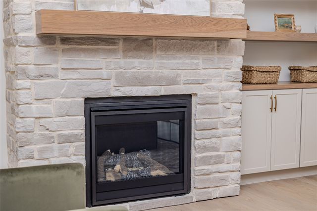 1207 S 92nd Street, West Des Moines, IA 50266