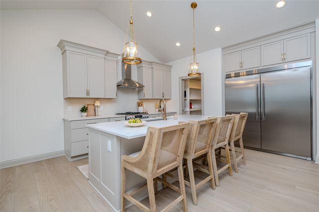 1207 S 92nd Street, West Des Moines, IA 50266