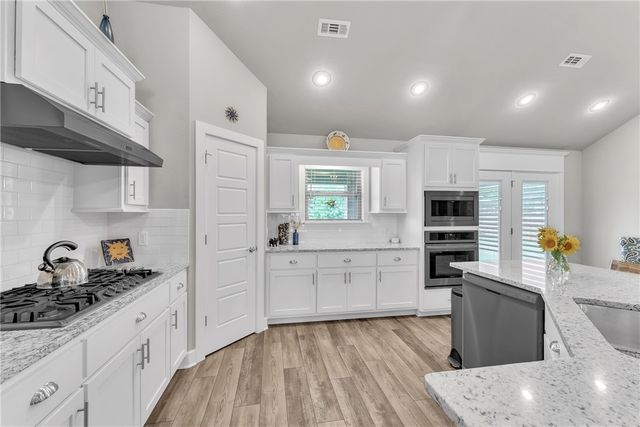 455 Payton Place, Farmington, AR 72730