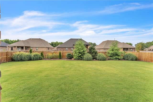 455 Payton Place, Farmington, AR 72730