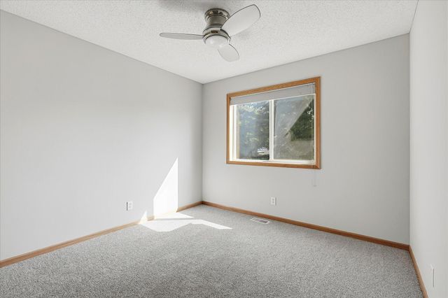 6007 Nathan Boulevard, Rockford, MN 55373