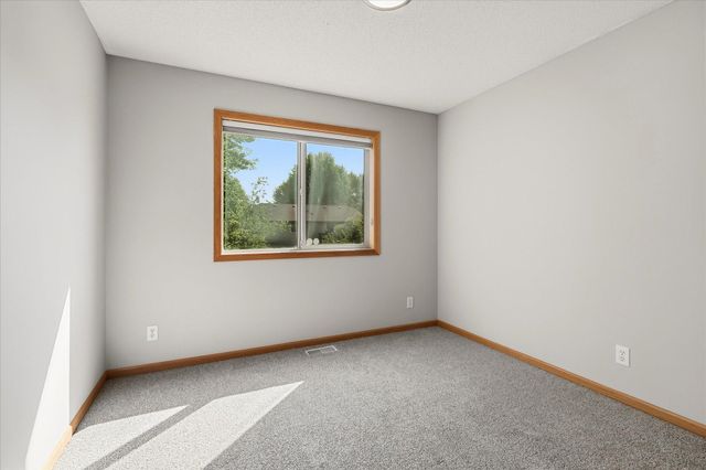 6007 Nathan Boulevard, Rockford, MN 55373