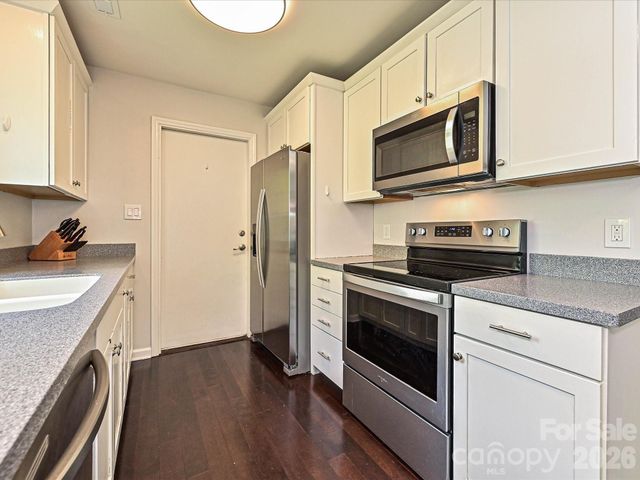 1616 English Knoll Drive, Matthews, NC 28105