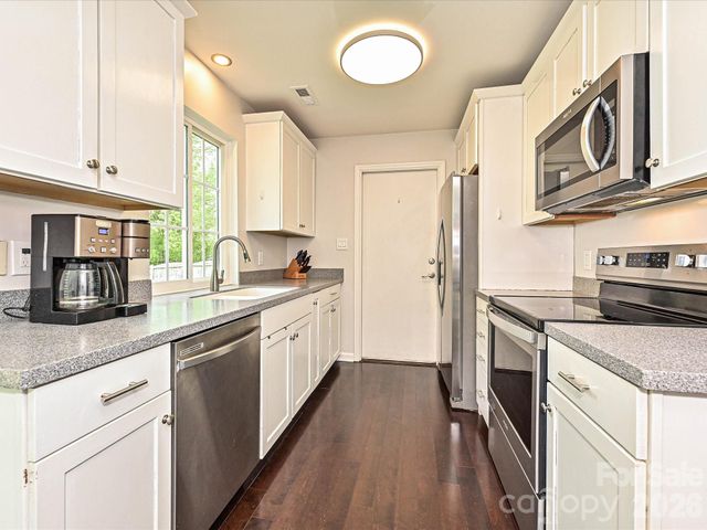 1616 English Knoll Drive, Matthews, NC 28105