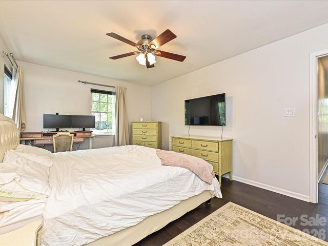 1616 English Knoll Drive, Matthews, NC 28105