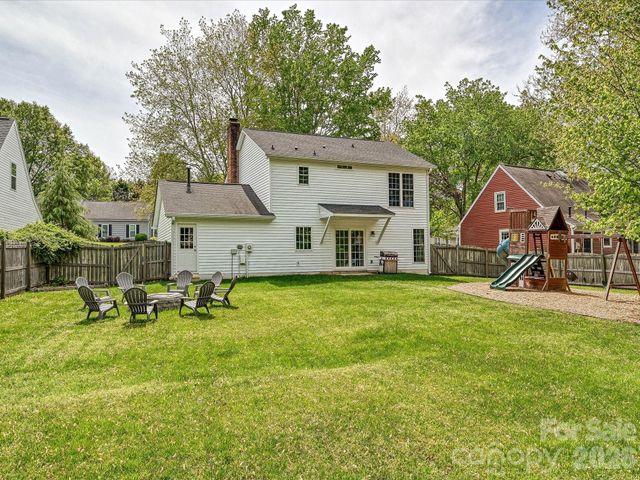 1616 English Knoll Drive, Matthews, NC 28105