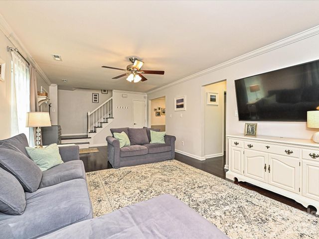 1616 English Knoll Drive, Matthews, NC 28105