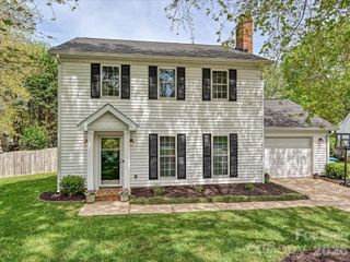 1616 English Knoll Drive, Matthews, NC 28105