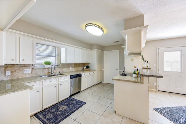 2238 Hickory Lawn Drive, Houston, TX 77077