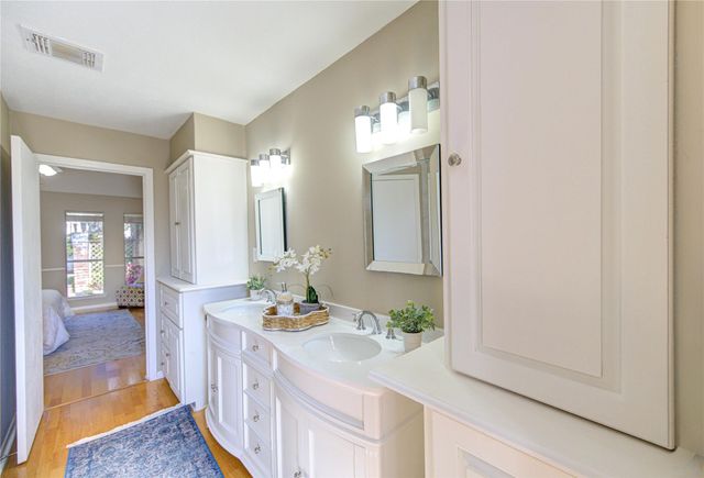 2238 Hickory Lawn Drive, Houston, TX 77077