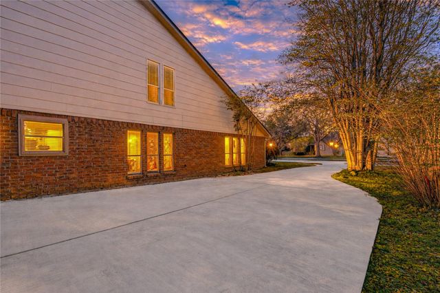 2238 Hickory Lawn Drive, Houston, TX 77077