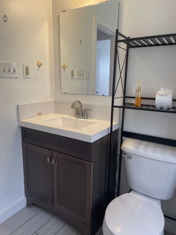 5562 Knob Rd, Nashville, TN 37209