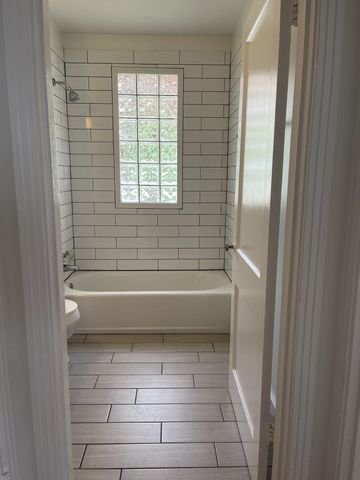 5562 Knob Rd, Nashville, TN 37209