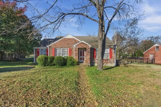 5562 Knob Rd, Nashville, TN 37209
