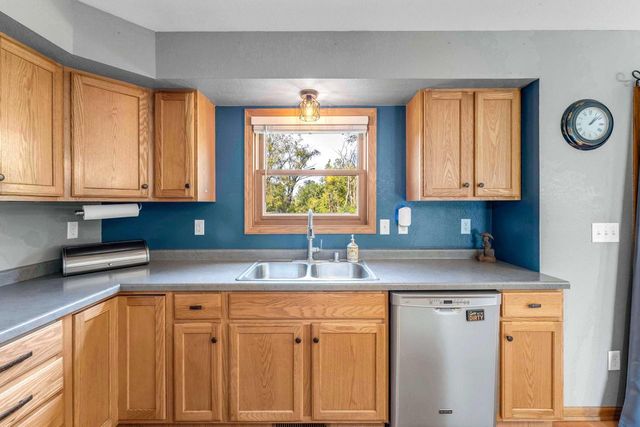W6860 Wood AVENUE, Delavan, WI 53115