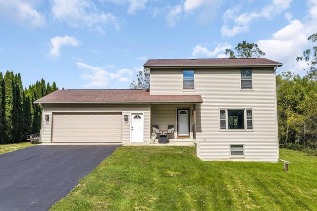 W6860 Wood AVENUE, Delavan, WI 53115